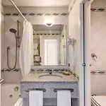Regina Cristina 4*
