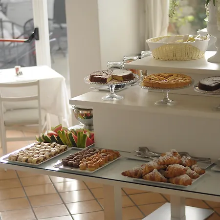 Regina Cristina Otel Capri