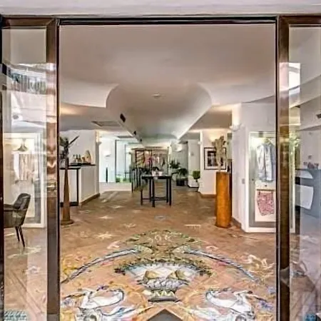 Regina Cristina Hotel