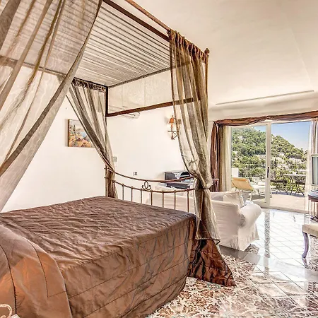 Regina Cristina Hotel
