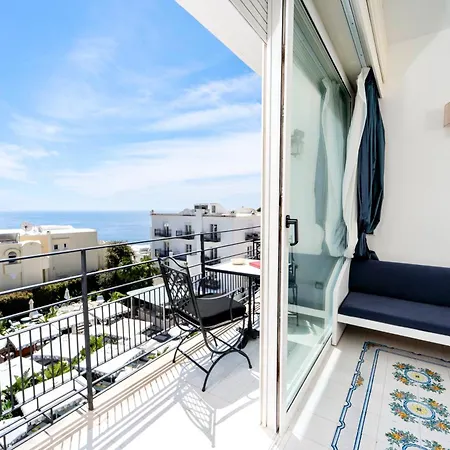 Regina Cristina 4*