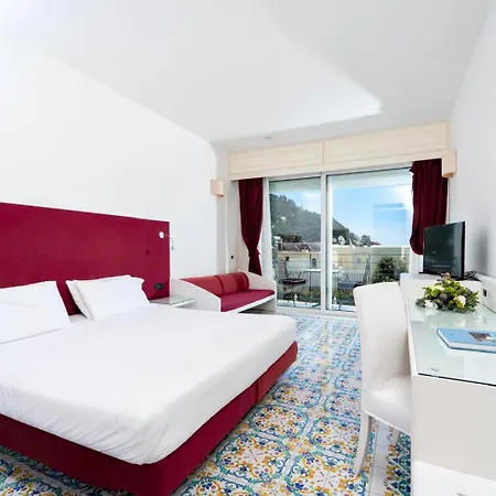 Regina Cristina Hotel 4*