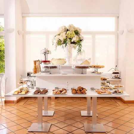 Hotel Regina Cristina 4*