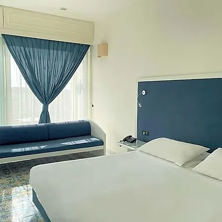 Regina Cristina Hotel 4*