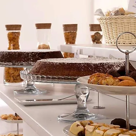 Regina Cristina Otel Capri