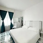 里贾纳克里斯蒂娜酒店 4*